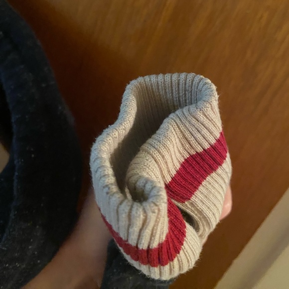 Roots Sweatshirt Small - Picture 6 of 10